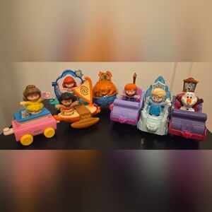Disney Princess Parade Floats Little People Moana Belle Ariel Anna Elsa Olaf